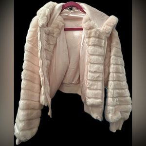 VICTORIA SECRET EXCLUSIVE Faux Fur Bubble Cropped Jacket w/ Hood Full Zip Blush